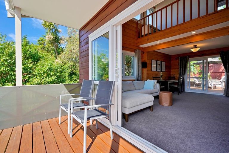 Photo of property in 74 Colwill Road, Massey, Auckland, 0614