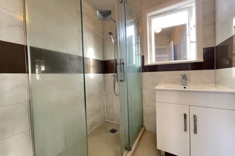 Photo of property in 62 Megan Avenue, Pakuranga Heights, Auckland, 2010