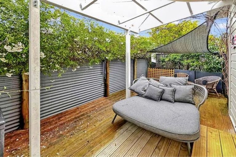 Photo of property in 64a Cologne Street, Martinborough, 5711