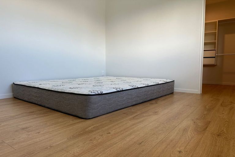 Photo of property in 39a Cutler Street, New Lynn, Auckland, 0600