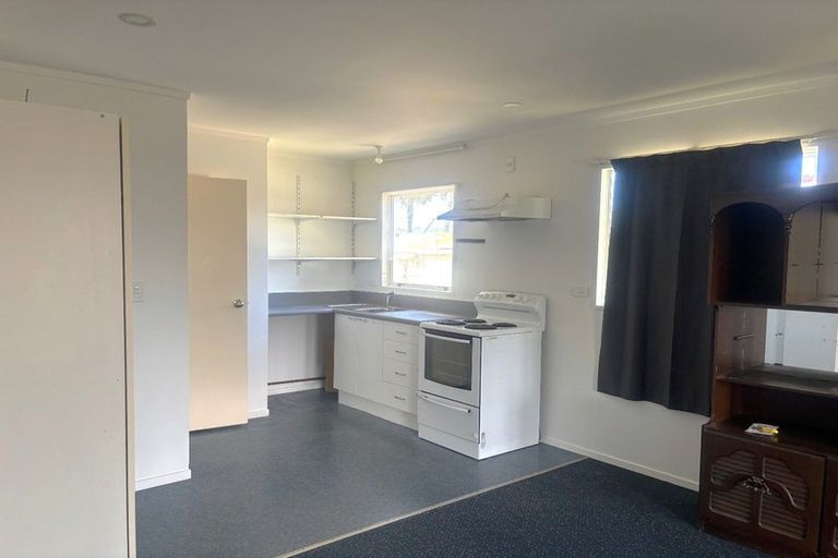 Photo of property in 8 Finsbury Street, Islington, Christchurch, 8042