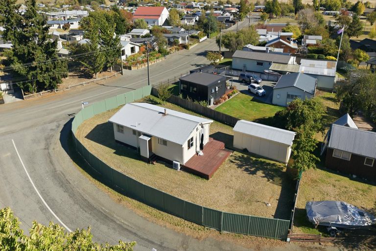 Photo of property in 11 Waitaki Drive East, Otematata, 9412