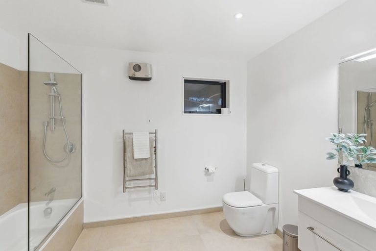 Photo of property in 39 Santa Maria Avenue, Mount Pleasant, Christchurch, 8081