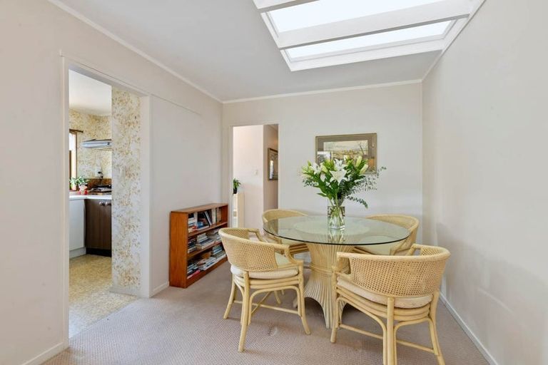 Photo of property in 8 West Hoe Road, Orewa, 0931