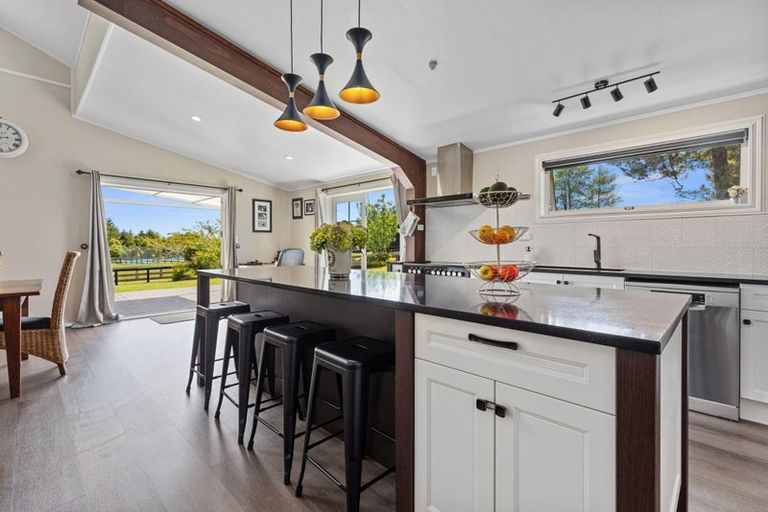 Photo of property in 11 Sarona Park Drive, Omanawa, Tauranga, 3171