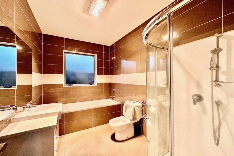 Photo of property in 18 Dromoland Drive, Flat Bush, Auckland, 2019