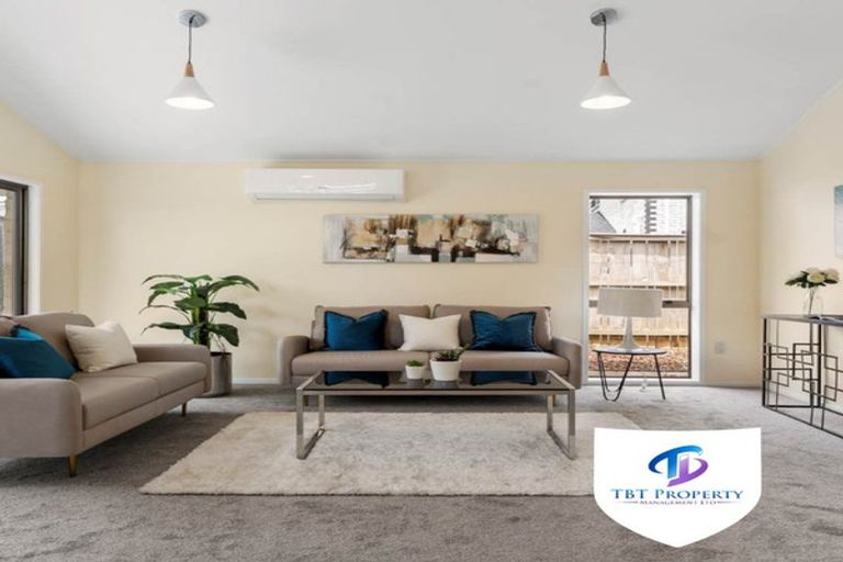 Photo of property in 128 Everglade Drive, Totara Heights, Auckland, 2105
