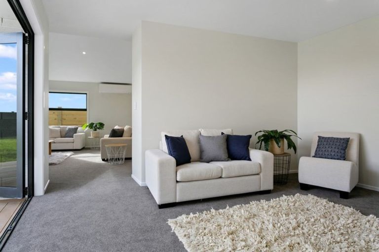 Photo of property in 6 Lewis Way, Cambridge, 3434