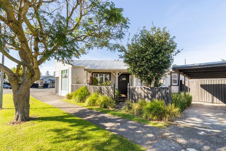 Photo of property in 2 Ashridge Road, Napier South, Napier, 4110