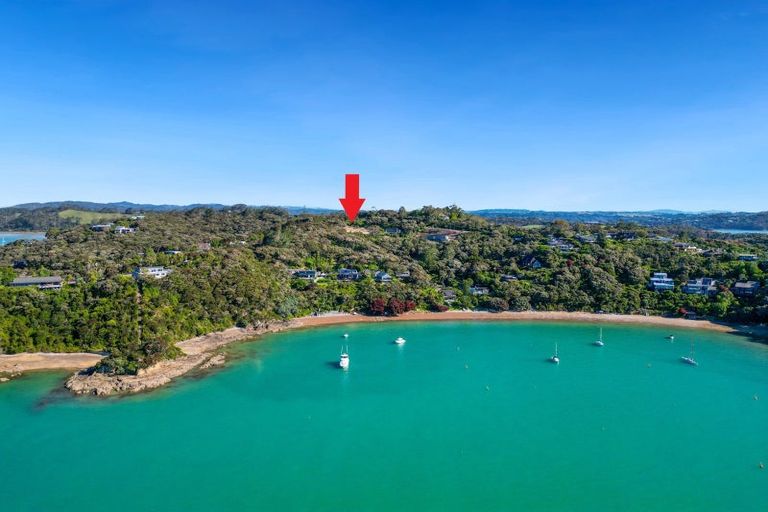 Photo of property in 178 Te Wahapu Road, Russell, 0272