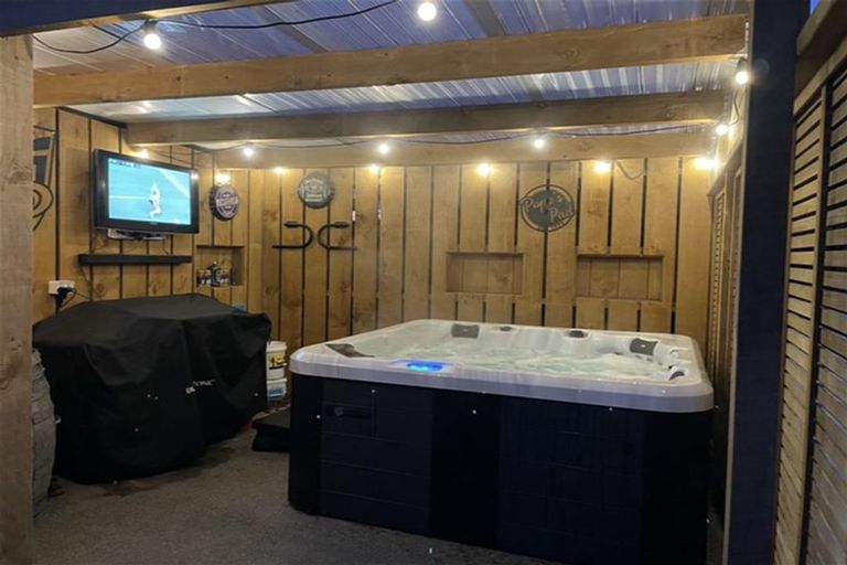 Photo of property in 98 Salford Street, Windsor, Invercargill, 9810