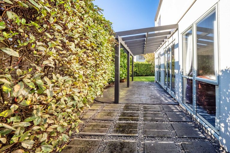 Photo of property in 19 Chippenham Grove, Churton Park, Wellington, 6037