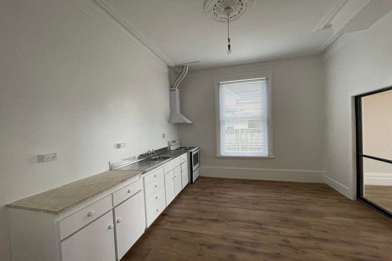Photo of property in 76 Queens Drive, Saint Kilda, Dunedin, 9012