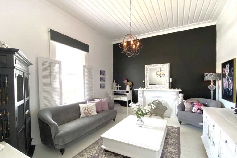 Photo of property in 32 Belt Road, Moturoa, New Plymouth, 4310