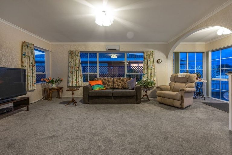 Photo of property in 25a Trafalgar Street, Levin, 5510