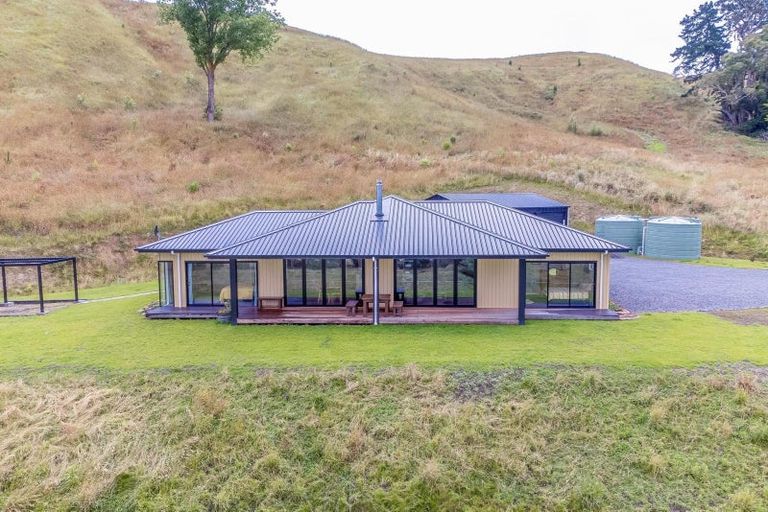 Photo of property in Maharakeke Road, Waipukurau, 4281