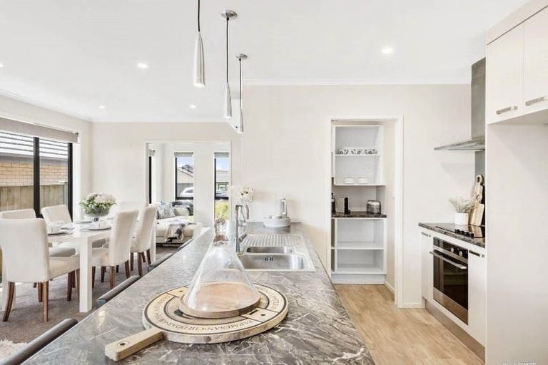 Photo of property in 12 Huamanu Street, Pukekohe, 2120