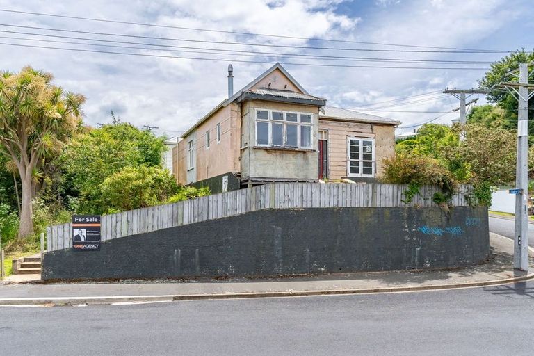 Photo of property in 32 Neidpath Road, Mornington, Dunedin, 9011