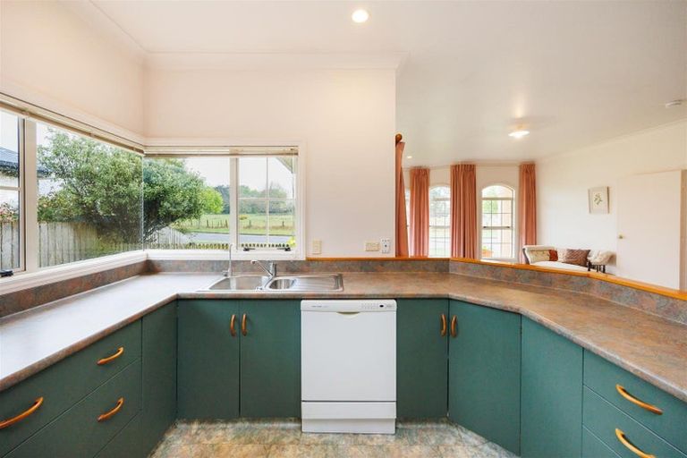 Photo of property in 3 Barnett Drive, Marton, 4710