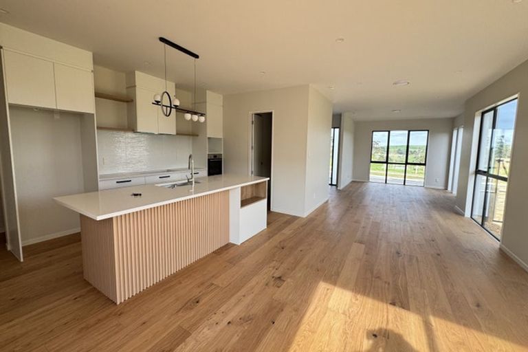Photo of property in 1 Wagyu Lane, Karaka, 2580