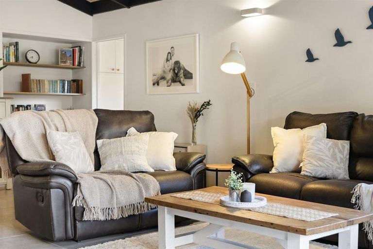 Photo of property in 1115 State Highway 16, Waimauku, 0883