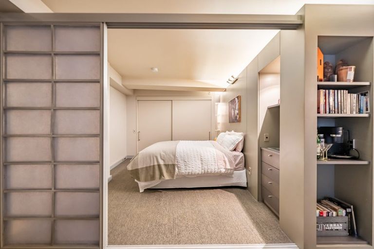 Photo of property in Gerondis Bldg Apartments, 206/60 Willis Street, Wellington Central, Wellington, 6011