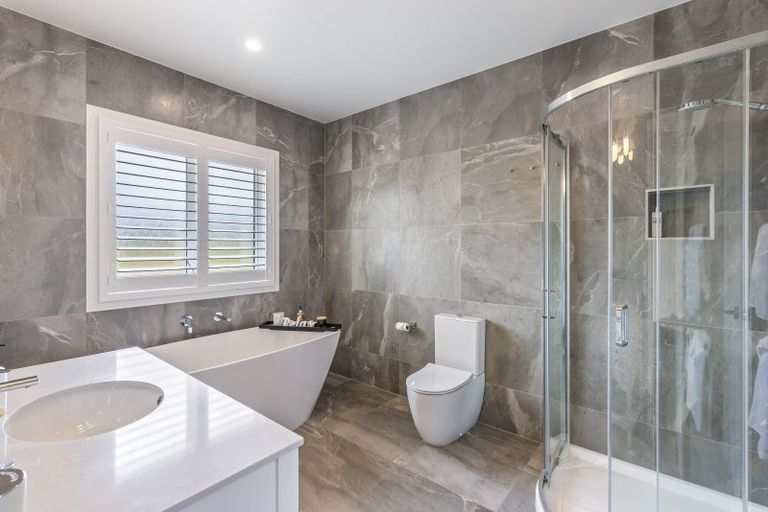 Photo of property in 7 Lamont Place, Waikanae, 5036