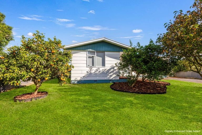 Photo of property in 32 Cascade Crescent, Westbrook, Palmerston North, 4412