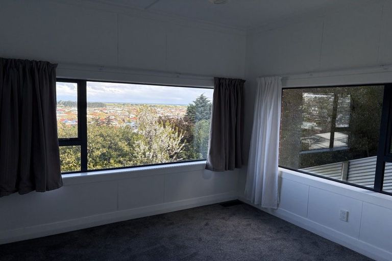 Photo of property in 98 Moana Crescent, Musselburgh, Dunedin, 9013