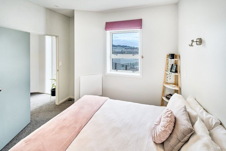 Photo of property in Stadium Garden Flats, 201/107 Thorndon Quay, Pipitea, Wellington, 6011