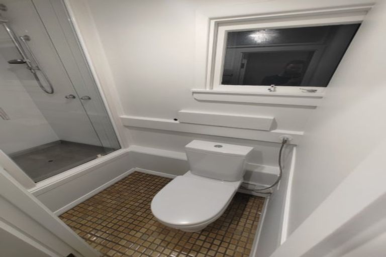 Photo of property in 1/80 Archers Road, Glenfield, Auckland, 0629