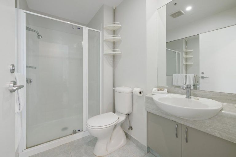 Photo of property in 10/12 Maunganui Road, Mount Maunganui, 3116