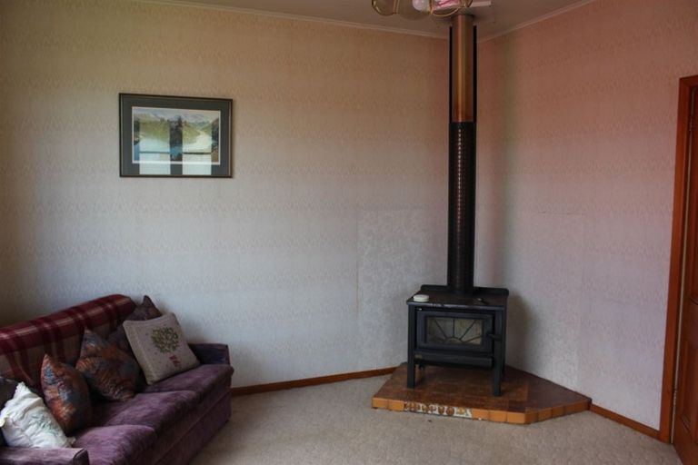 Photo of property in 16 Queen Street, Milton, 9220