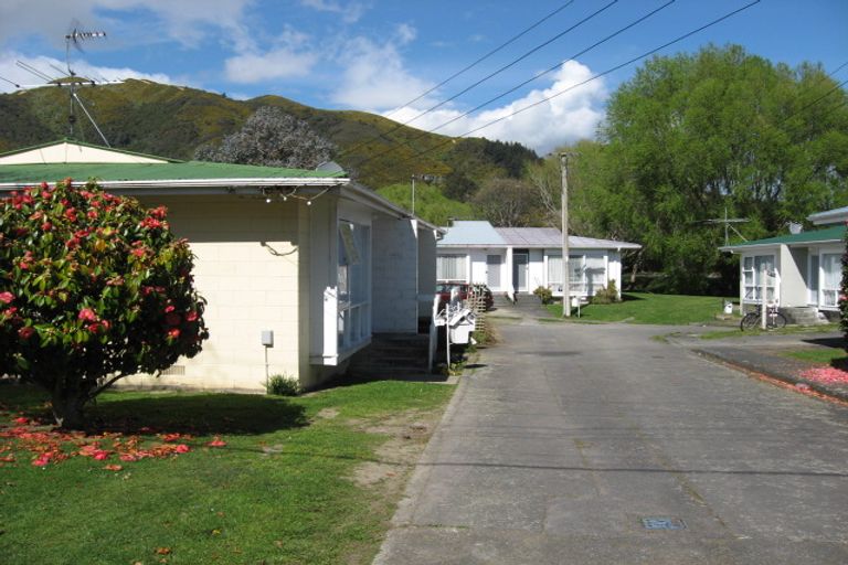 Photo of property in 2/34 Rossiter Avenue, Waterloo, Lower Hutt, 5011