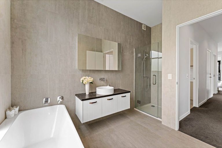 Photo of property in 5/73a The Parade, Bucklands Beach, Auckland, 2012