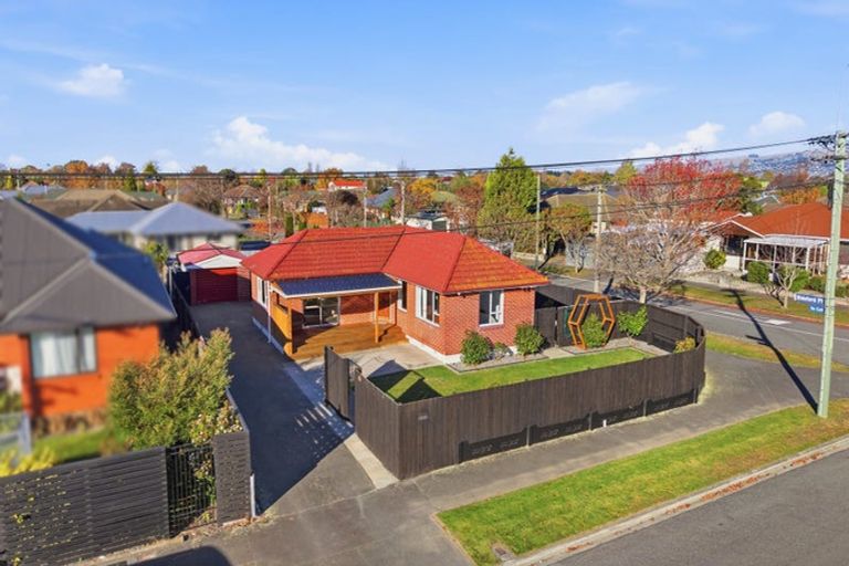 Photo of property in 158 Gayhurst Road, Dallington, Christchurch, 8061