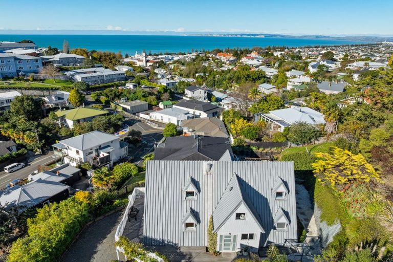 Photo of property in 6 Fitzroy Road, Bluff Hill, Napier, 4110