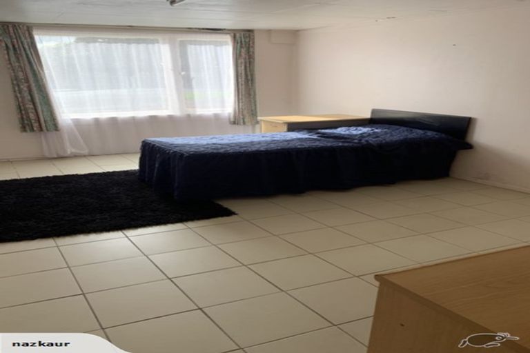 Photo of property in 66 Lynwood Road, New Lynn, Auckland, 0600