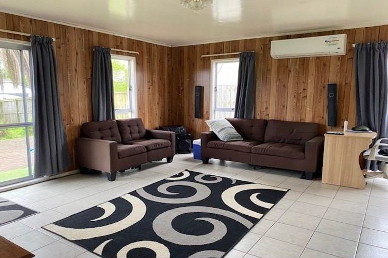 Photo of property in 10 Lynley Place, Pakuranga Heights, Auckland, 2010