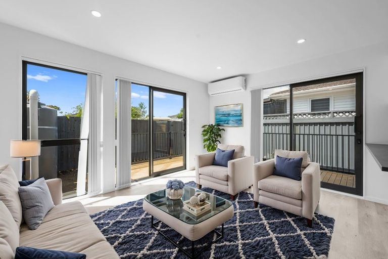 Photo of property in 33 Sunnypark Avenue, Rosehill, Papakura, 2113