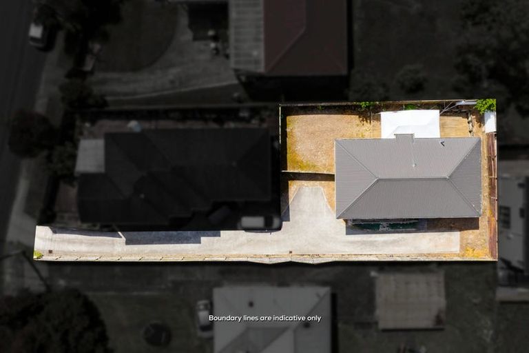 Photo of property in 8a Harrington Road, Henderson, Auckland, 0610