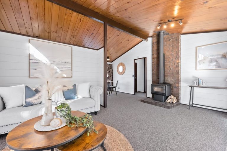 Photo of property in 3 Tasman Road, Otaki Beach, Otaki, 5512