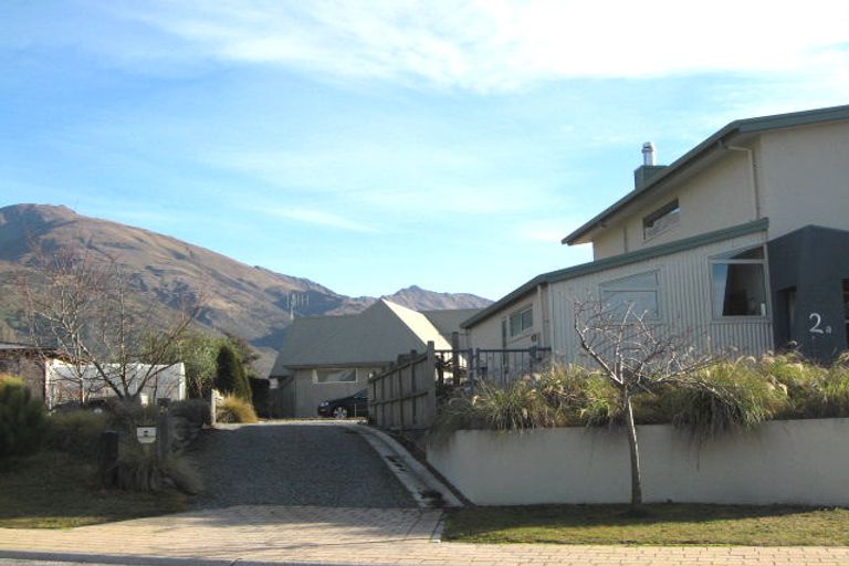 Photo of property in 2a Meadowbrook Place, Wanaka, 9305
