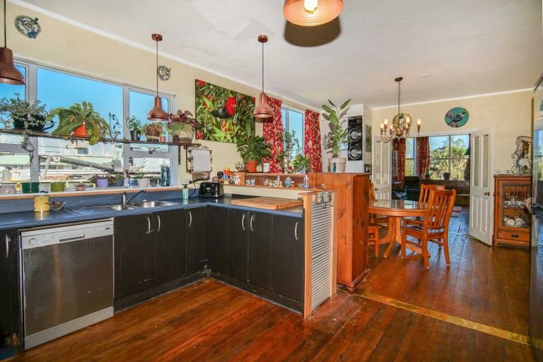 Photo of property in 123 Queen Street, Westport, 7825