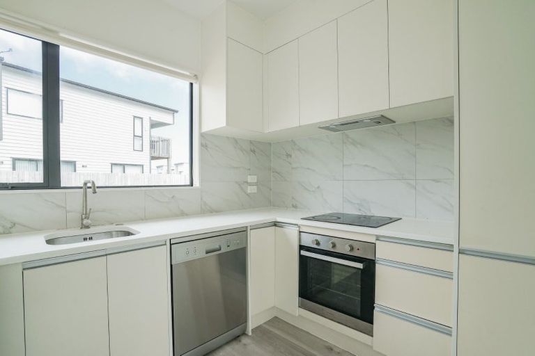 Photo of property in 32b Poruru Close, Papakura, 2110