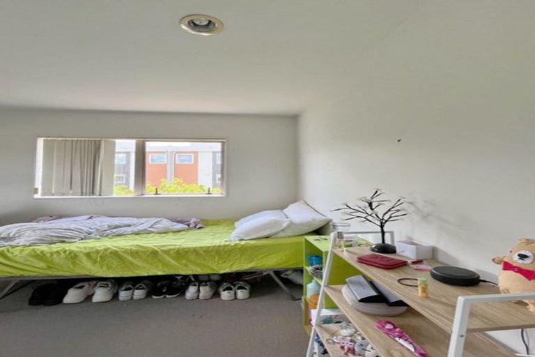 Photo of property in 15 Merlot Way, Te Atatu South, Auckland, 0610