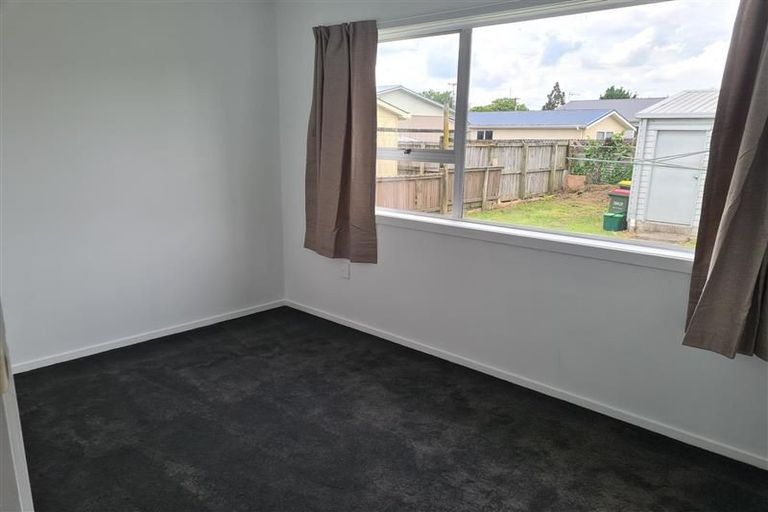 Photo of property in 5b Pollen Crescent, Melville, Hamilton, 3206