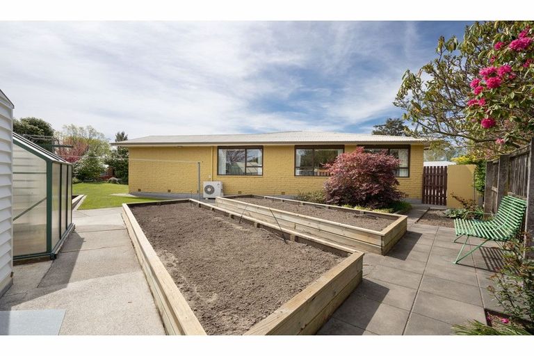 Photo of property in 10a Penelope Place, Casebrook, Christchurch, 8051