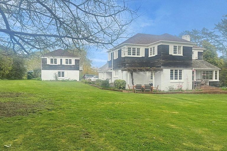 Photo of property in 86 Tawa Road, Kumeu, 0891