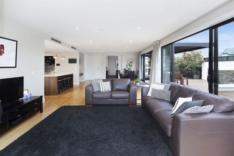 Photo of property in 28 Devonport Lane, St Albans, Christchurch, 8014